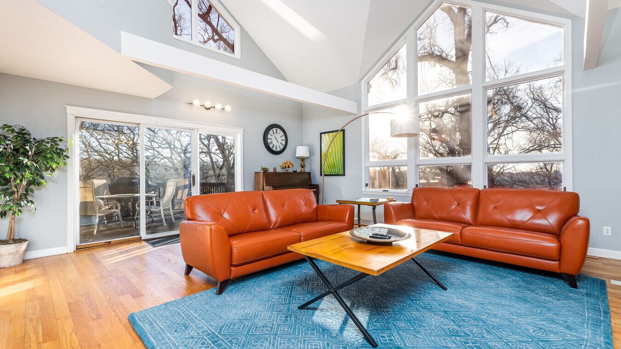 Photo of Livingroom in The Galena Territory