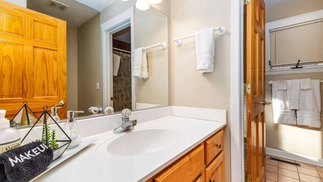 Photo of Bathroom in The Galena Territory