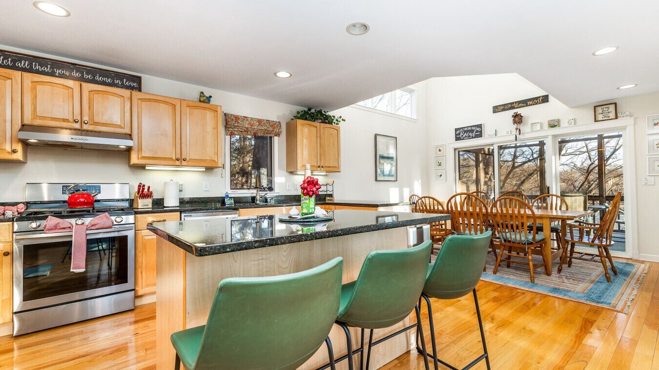 Photo of Kitchen in The Galena Territory