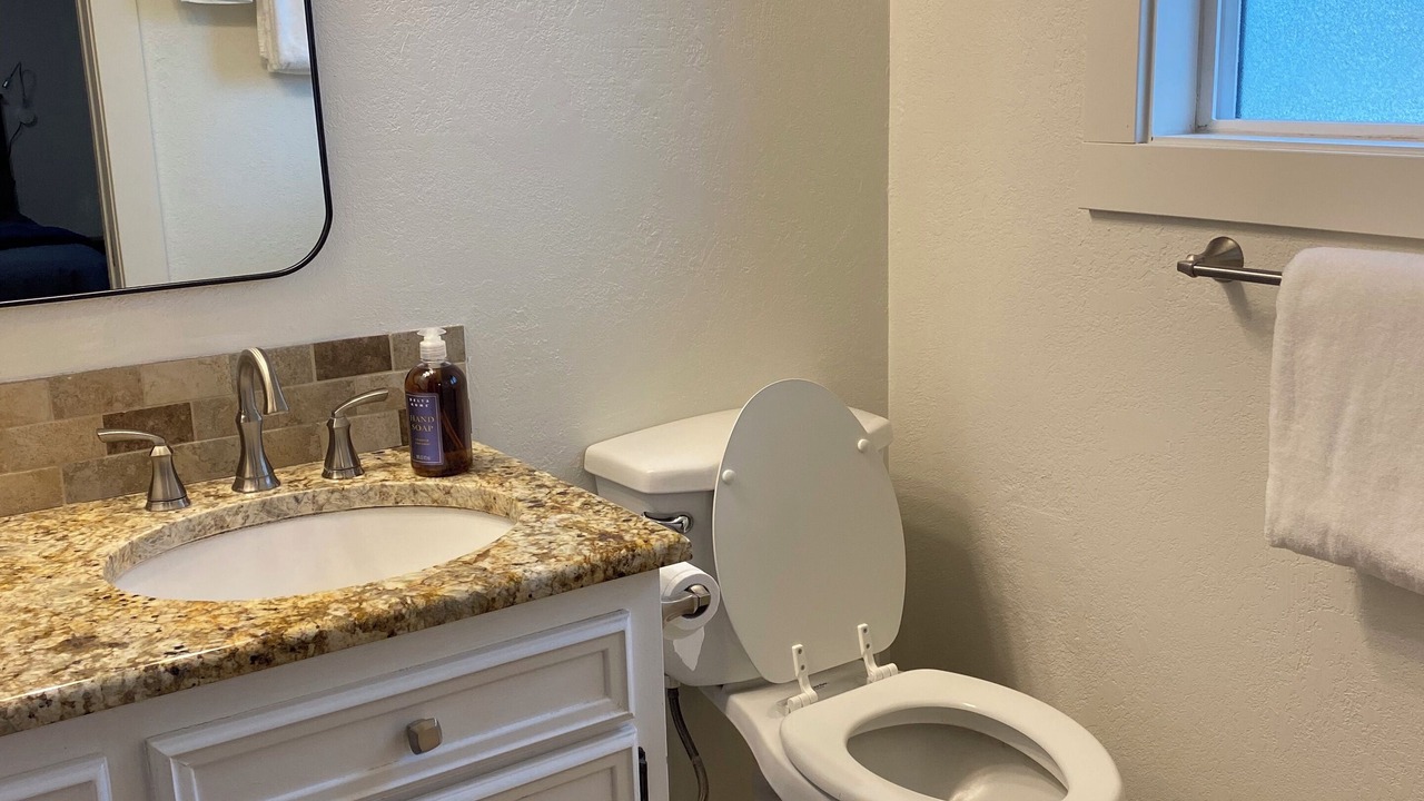 Photo of Bathroom in Keizer