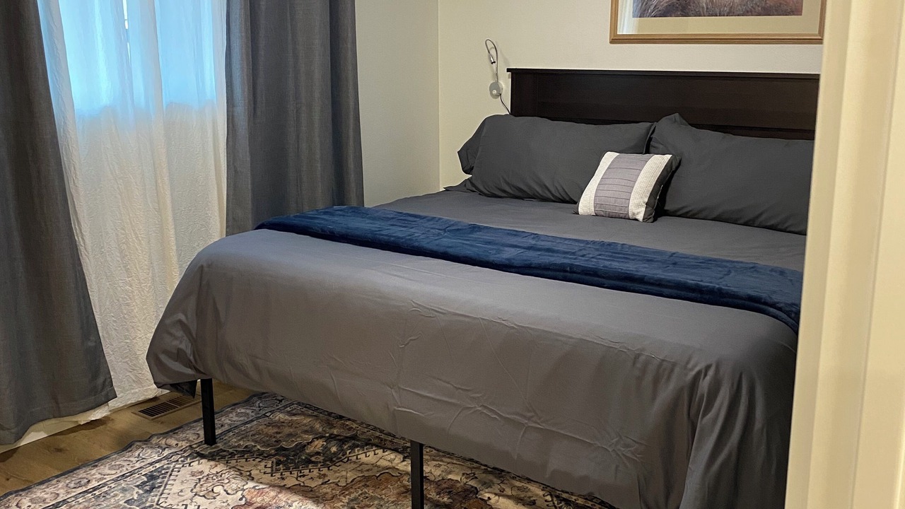 Photo of Bedroom in Keizer