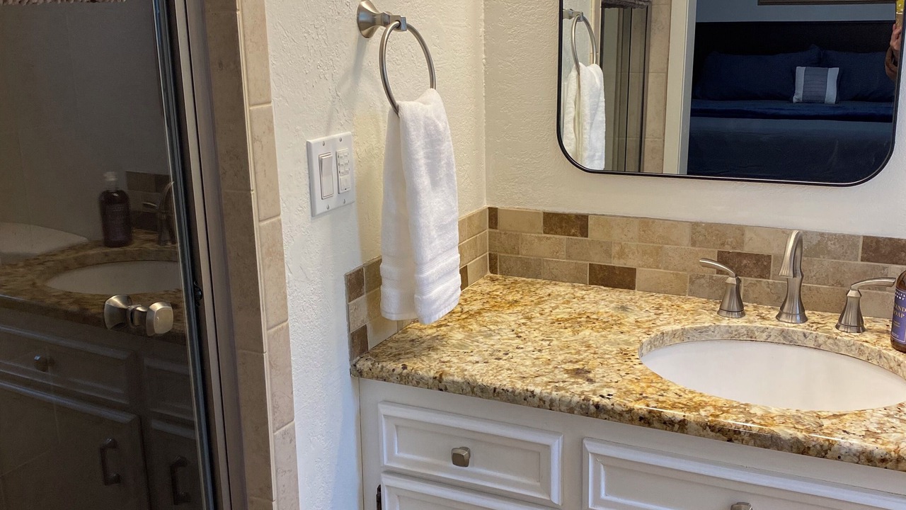 Photo of Bathroom in Keizer