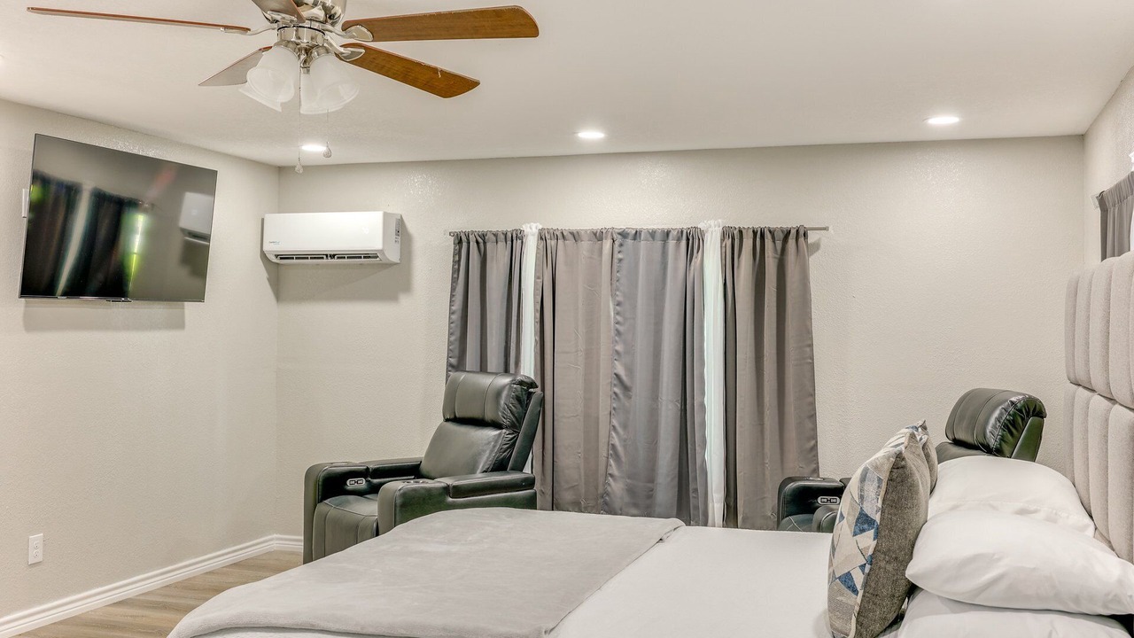 Photo of Bedroom in New Boston