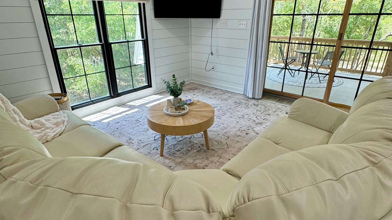 Photo of Livingroom in Bell