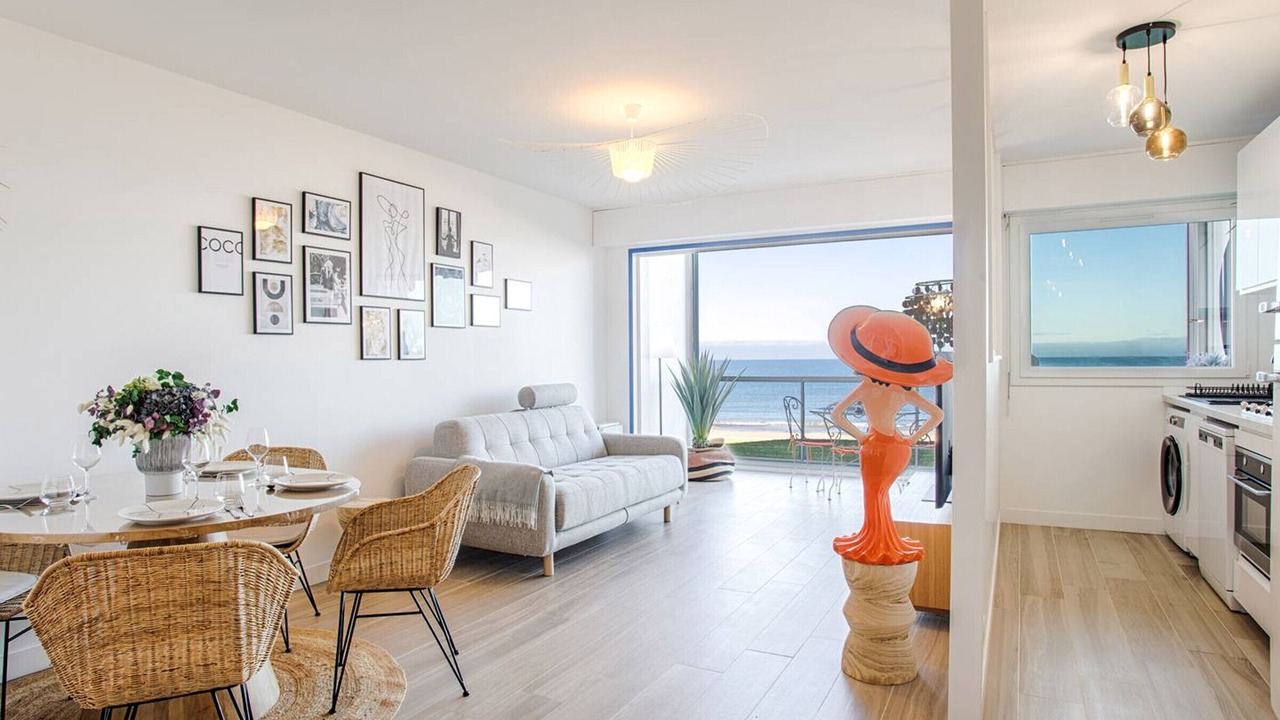 Photo of Others in Le Home