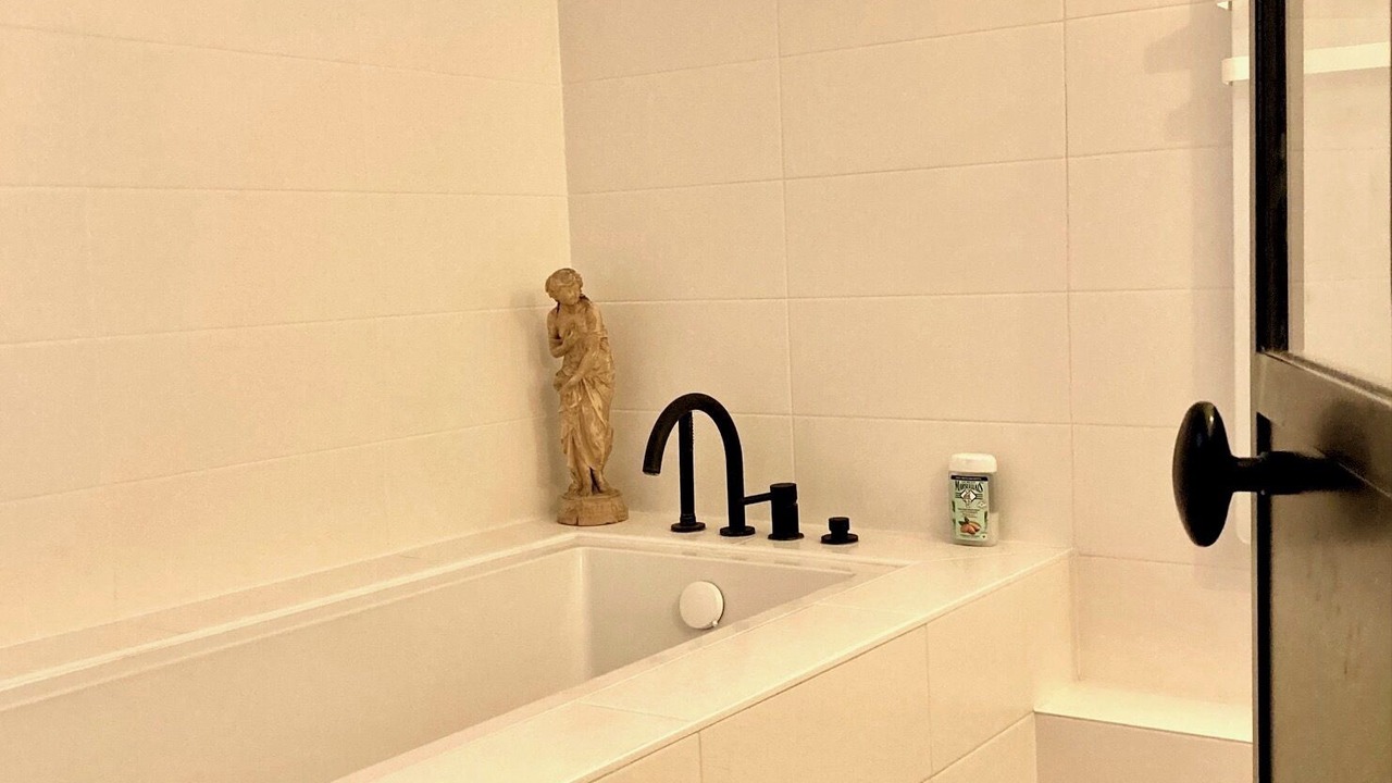 Photo of Bathroom in Garches