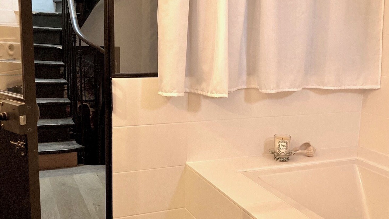 Photo of Bathroom in Garches