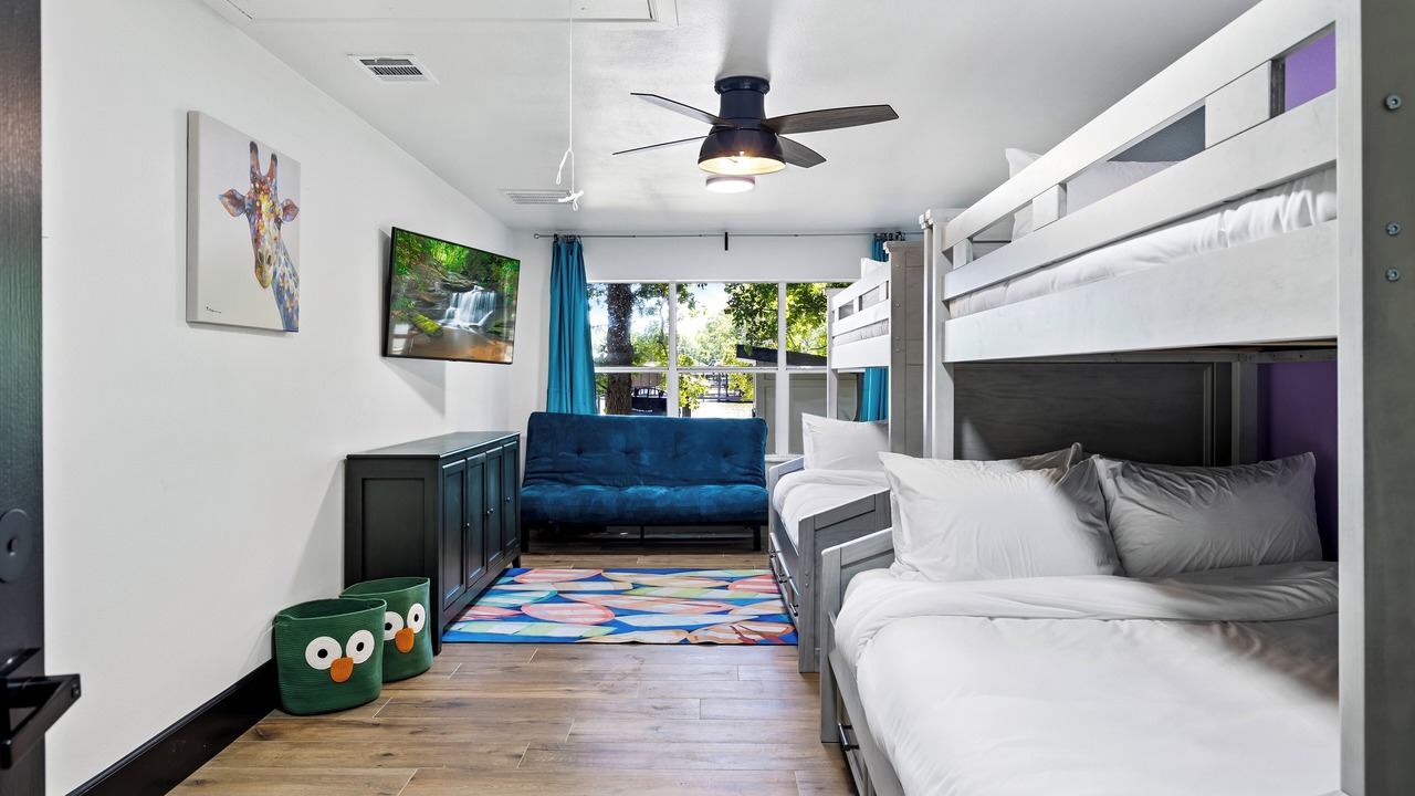 Photo of Bedroom in Tool