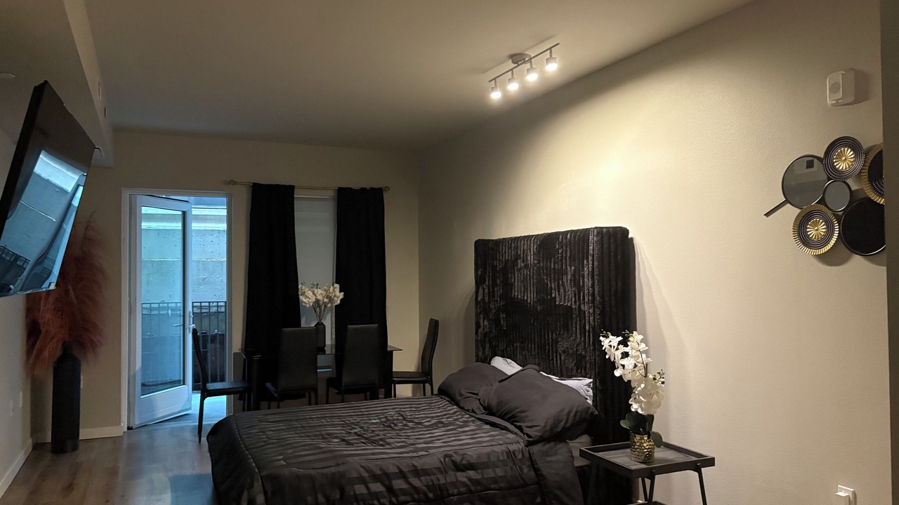 Photo of Bedroom in Lakeside