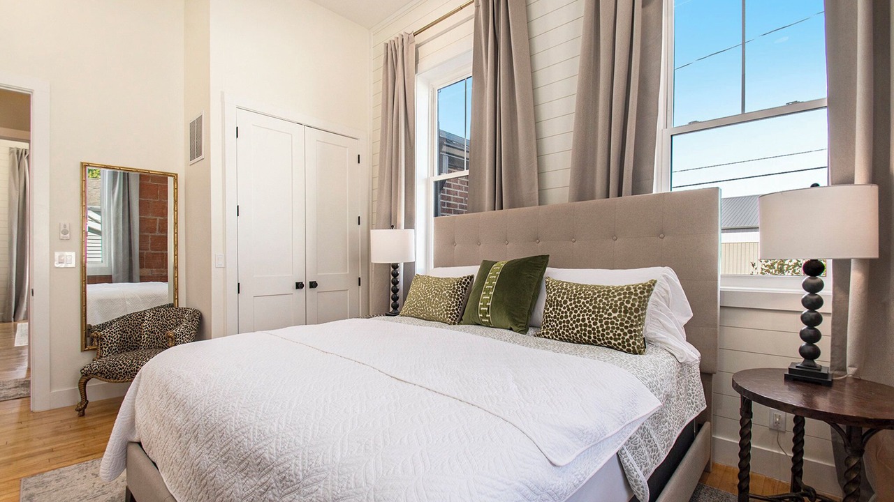 Photo of Bedroom in Three Oaks