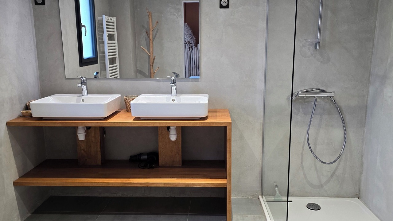 Photo of Bathroom in Barjac