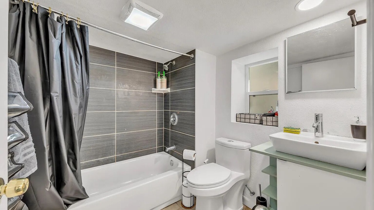 Photo of Bathroom in Land Park