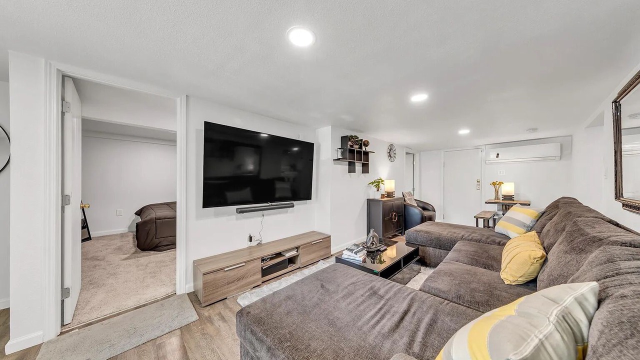 Photo of Livingroom in Land Park