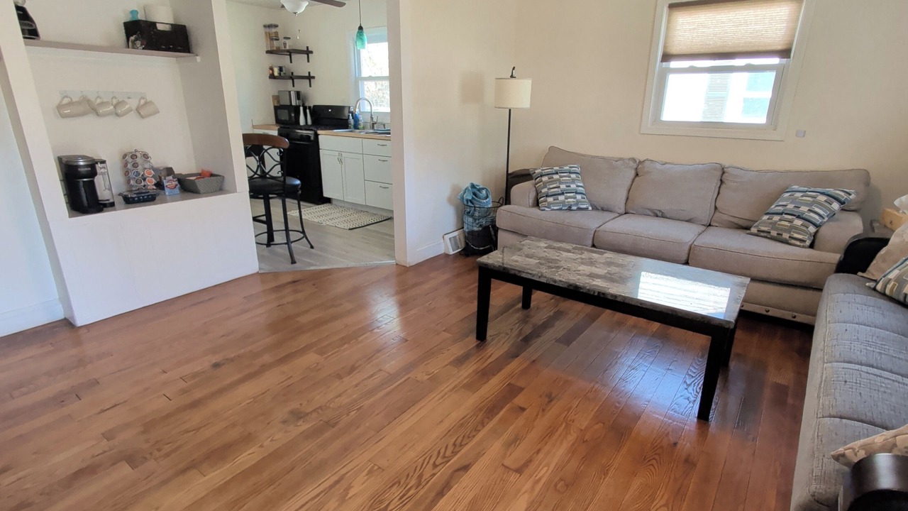 Photo of Livingroom in Auburn