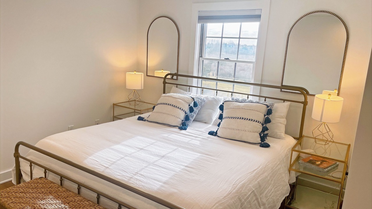 Photo of Bedroom in West of Town