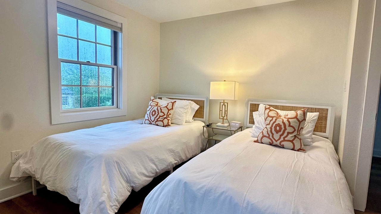 Photo of Bedroom in West of Town
