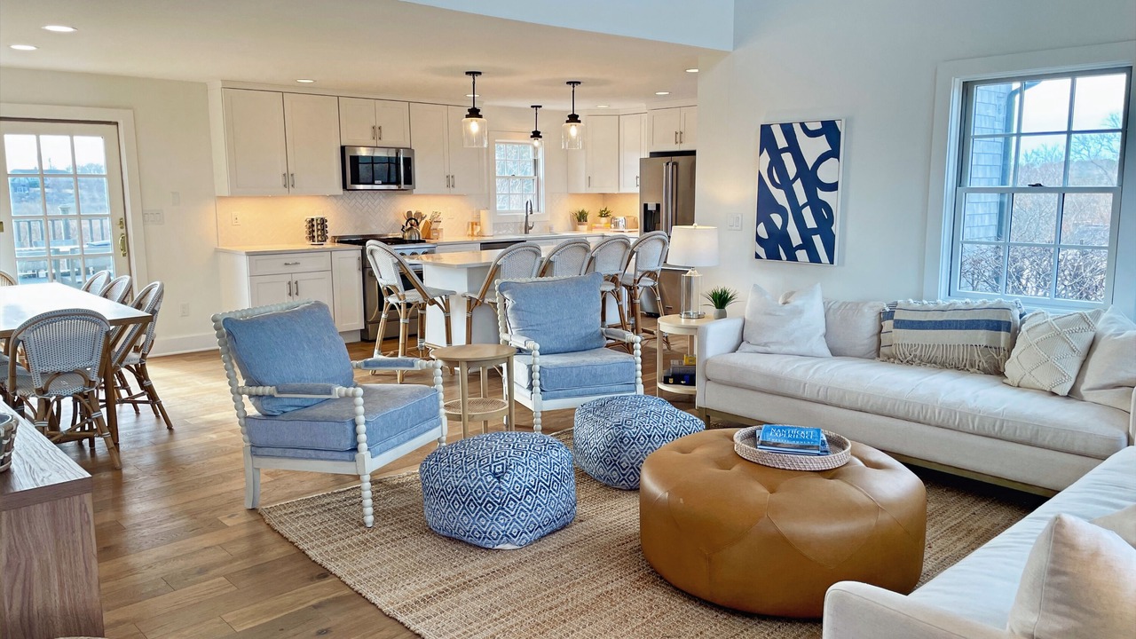 Photo of Livingroom in West of Town