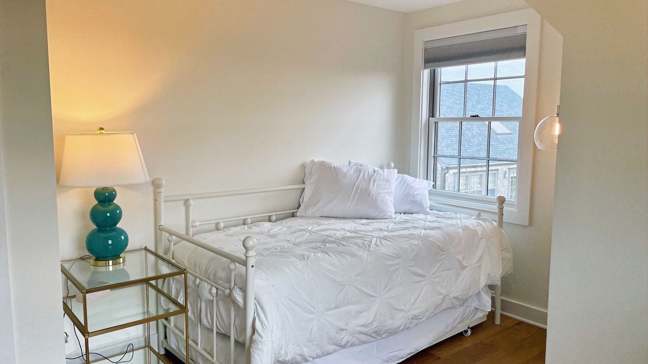Photo of Bedroom in West of Town