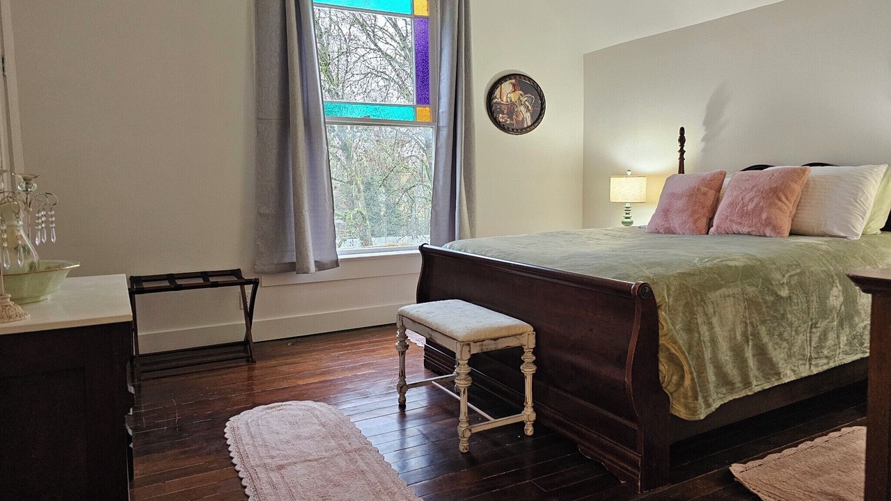 Photo of Bedroom in Independence