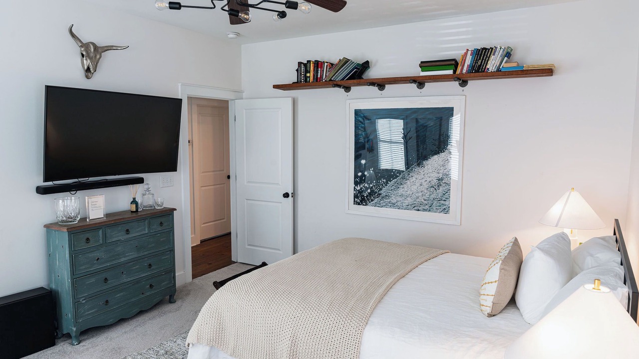 Photo of Bedroom in Hammond's Ferry