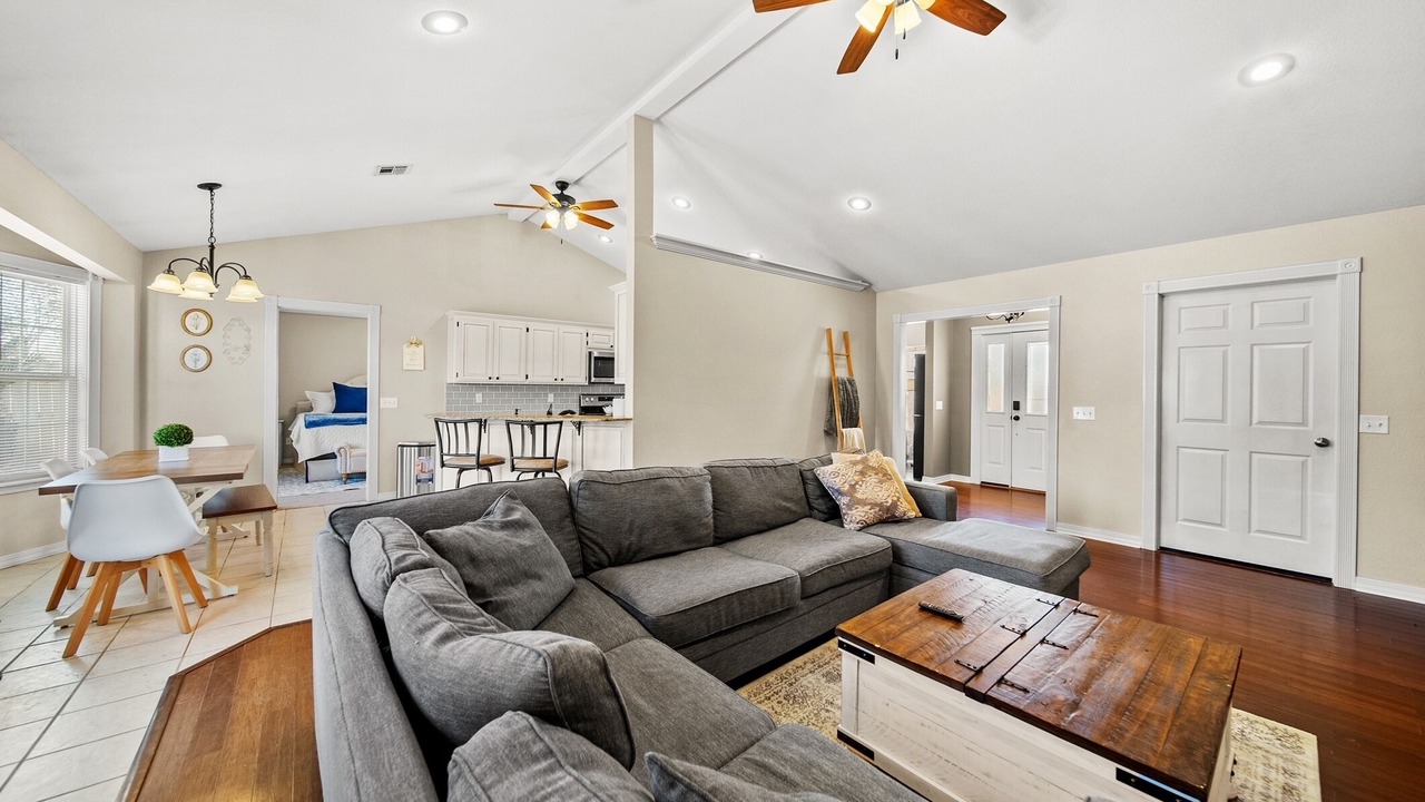 Photo of Livingroom in Bentonville