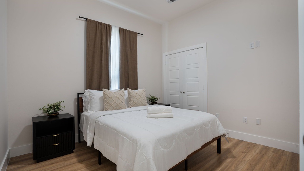 Photo of Bedroom in Greater East End