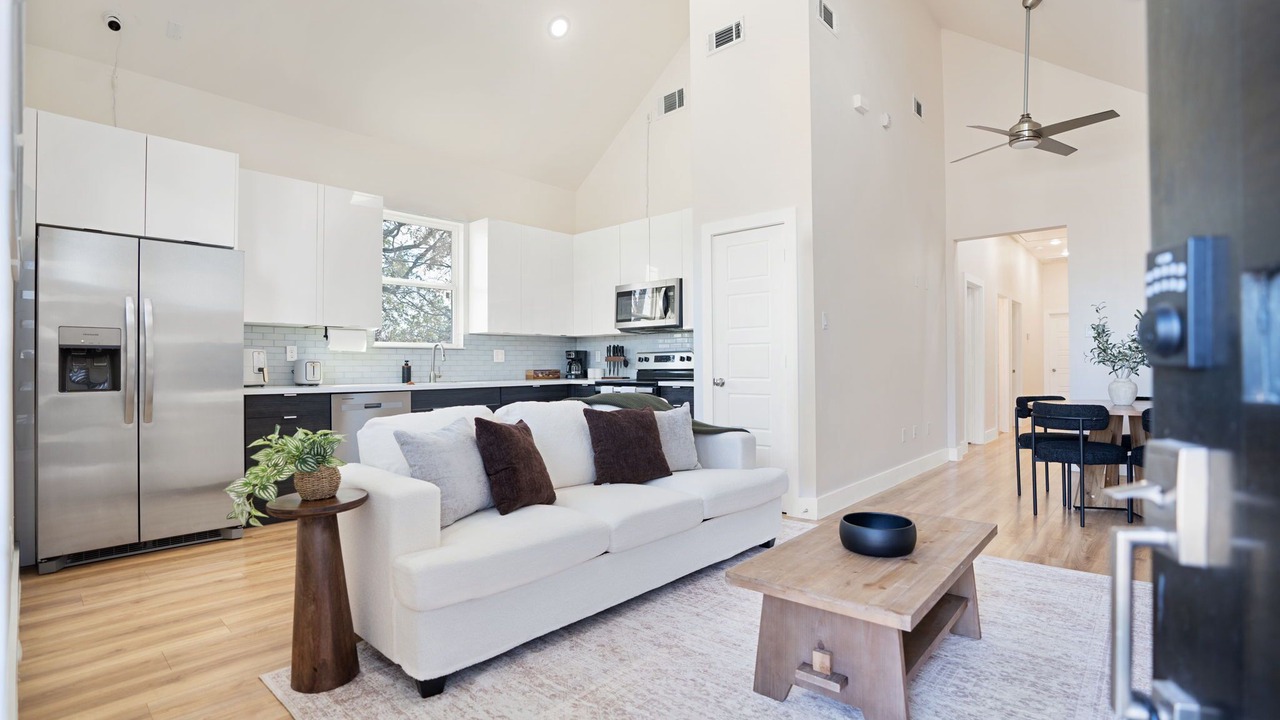 Photo of Livingroom in Greater East End