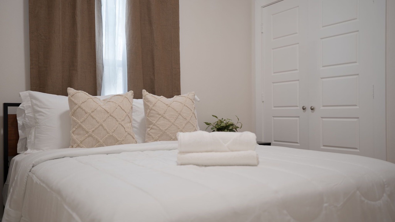 Photo of Bedroom in Greater East End