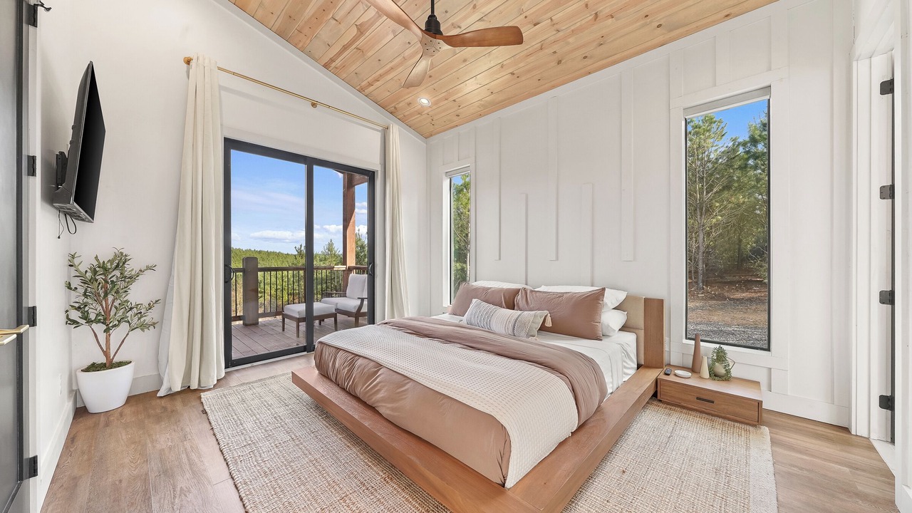 Photo of Bedroom in Broken Bow