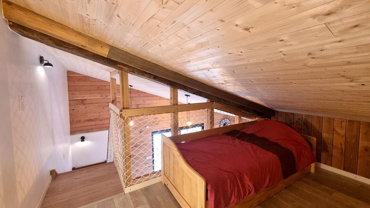 Photo of Bedroom in Pouilly-les-Feurs