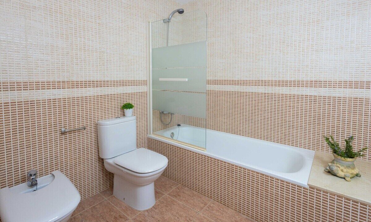 Photo of Bathroom in Creixell