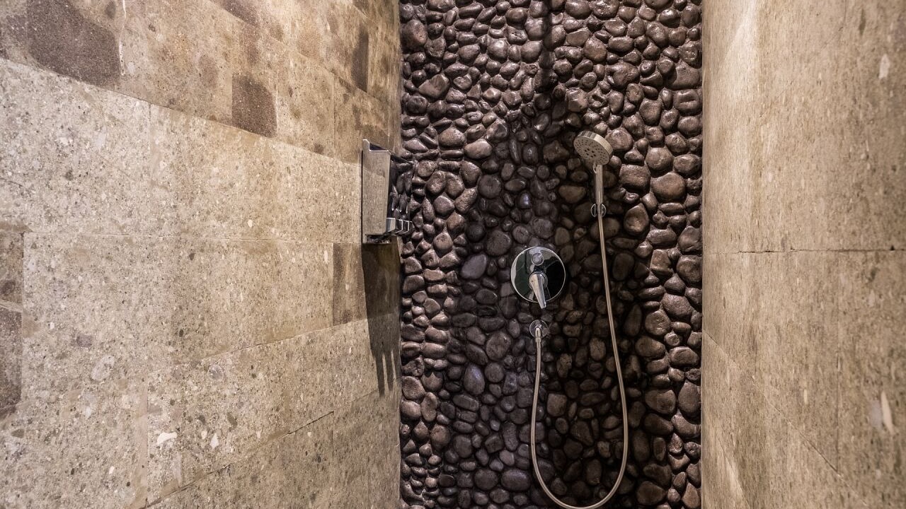 Photo of Bathroom in Singakerta