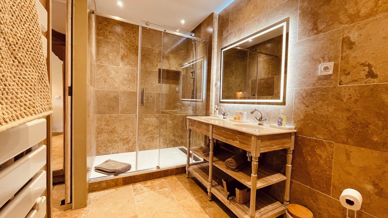 Photo of Bathroom in Vaugines