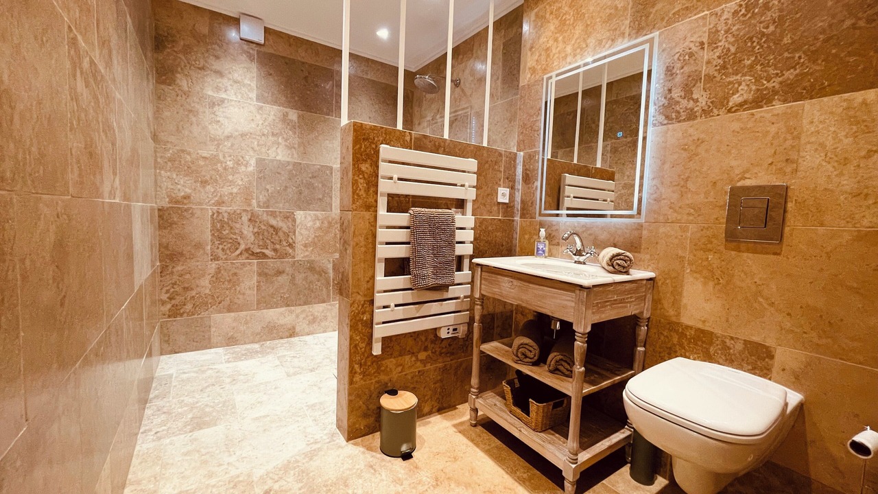 Photo of Bathroom in Vaugines