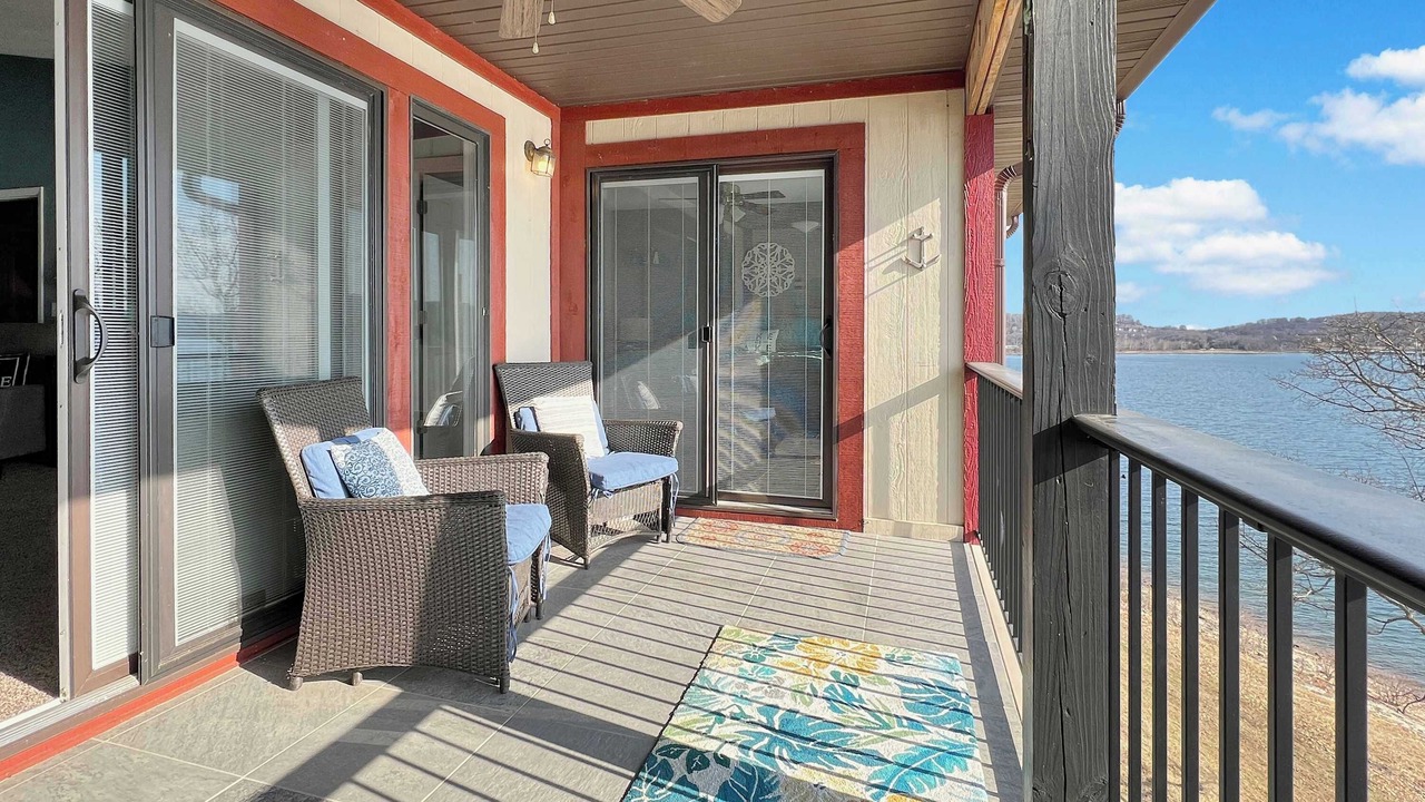 Photo of Patio Balcony in Kimberling City