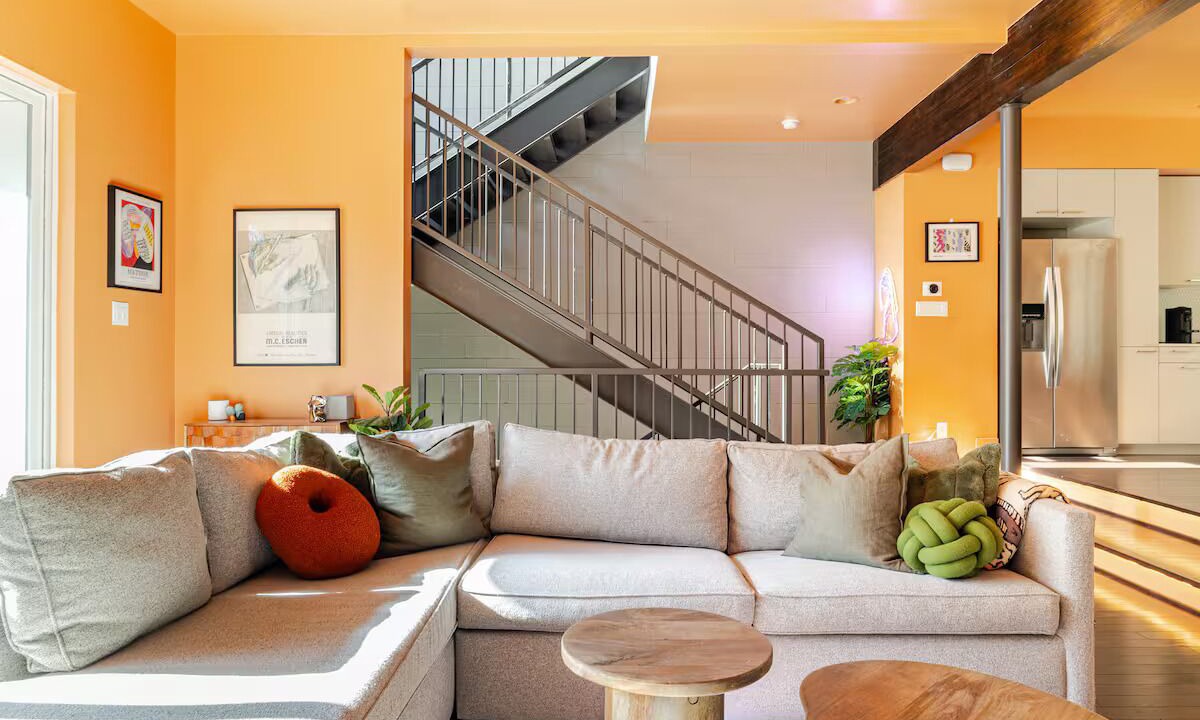 Photo of Livingroom in South Central Houston