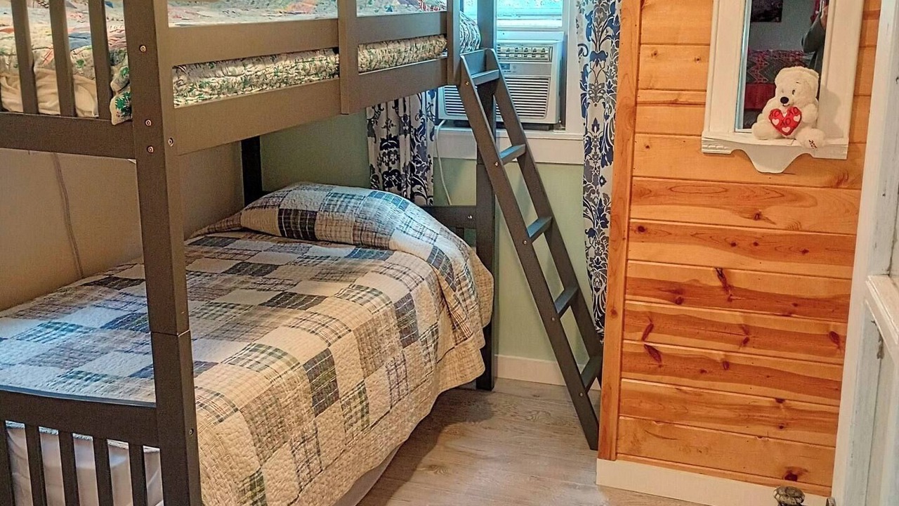 Photo of Bedroom in Calico Rock