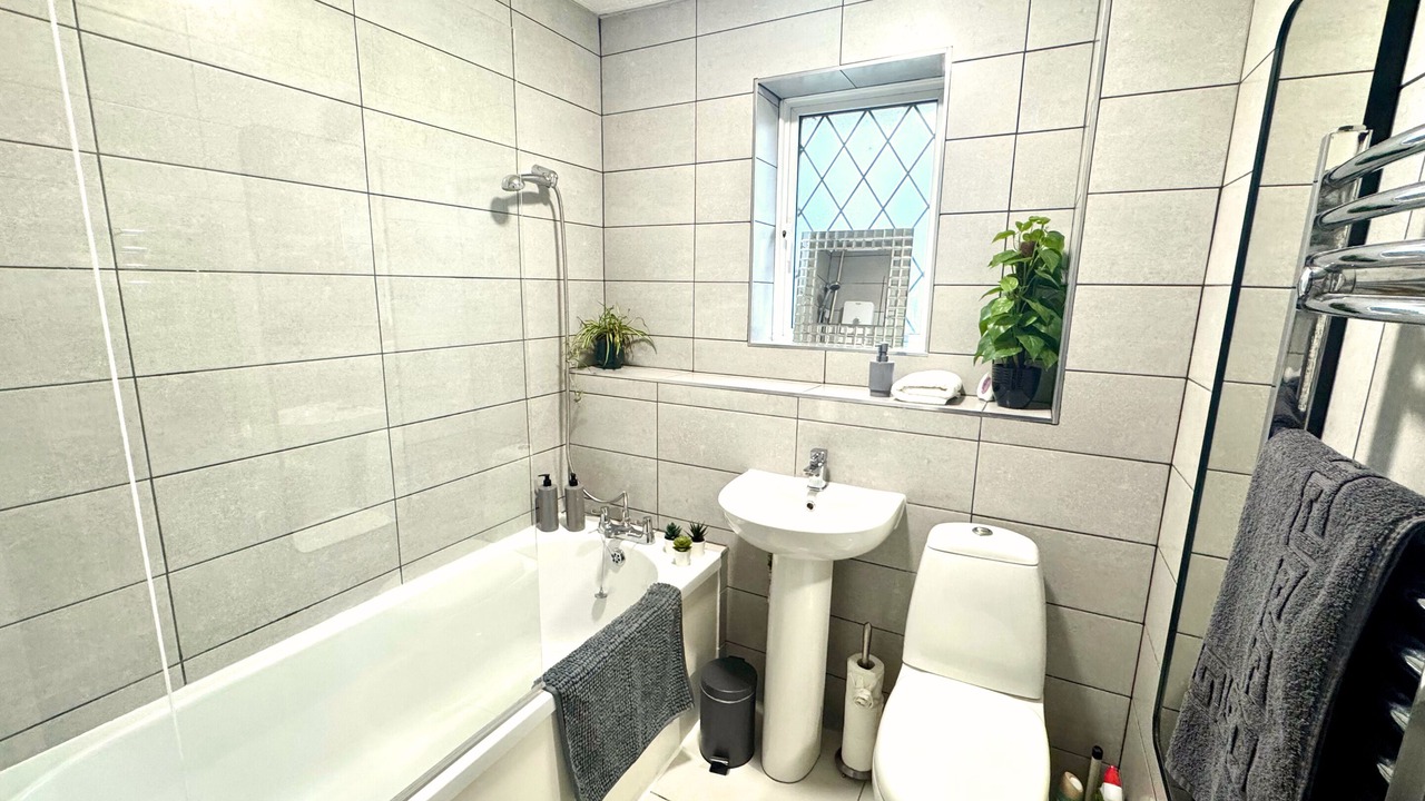 Photo of Bathroom in Kidlington