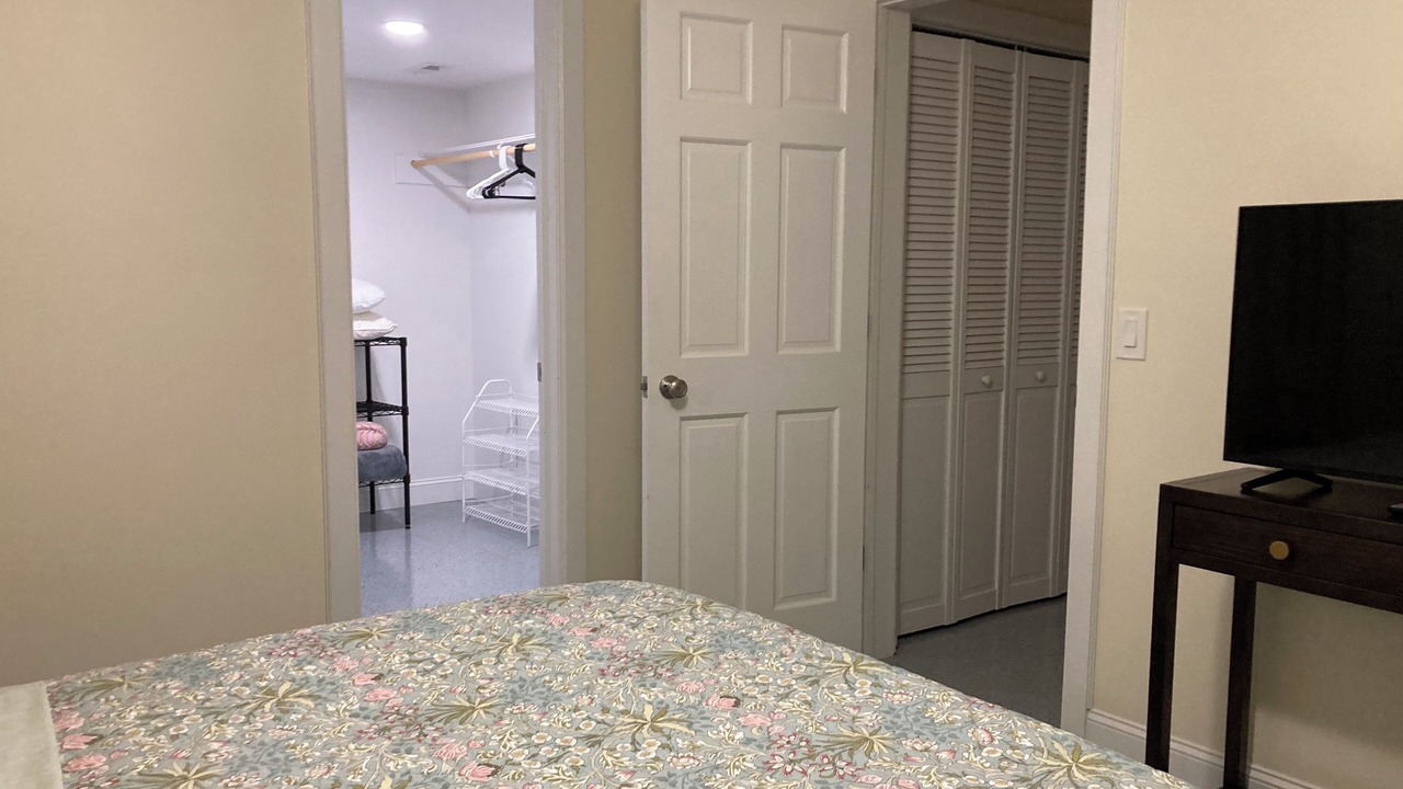 Photo of Bedroom in Madisonville