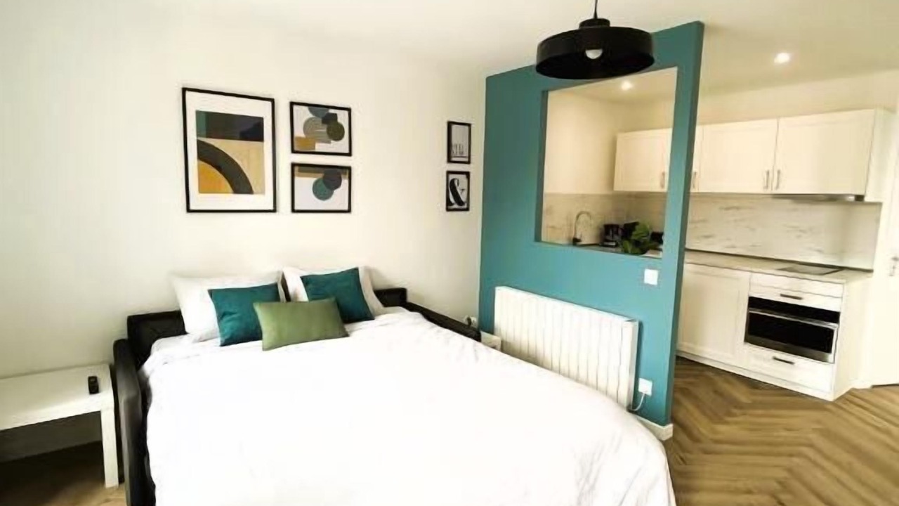 Photo of Bedroom in Montreuil