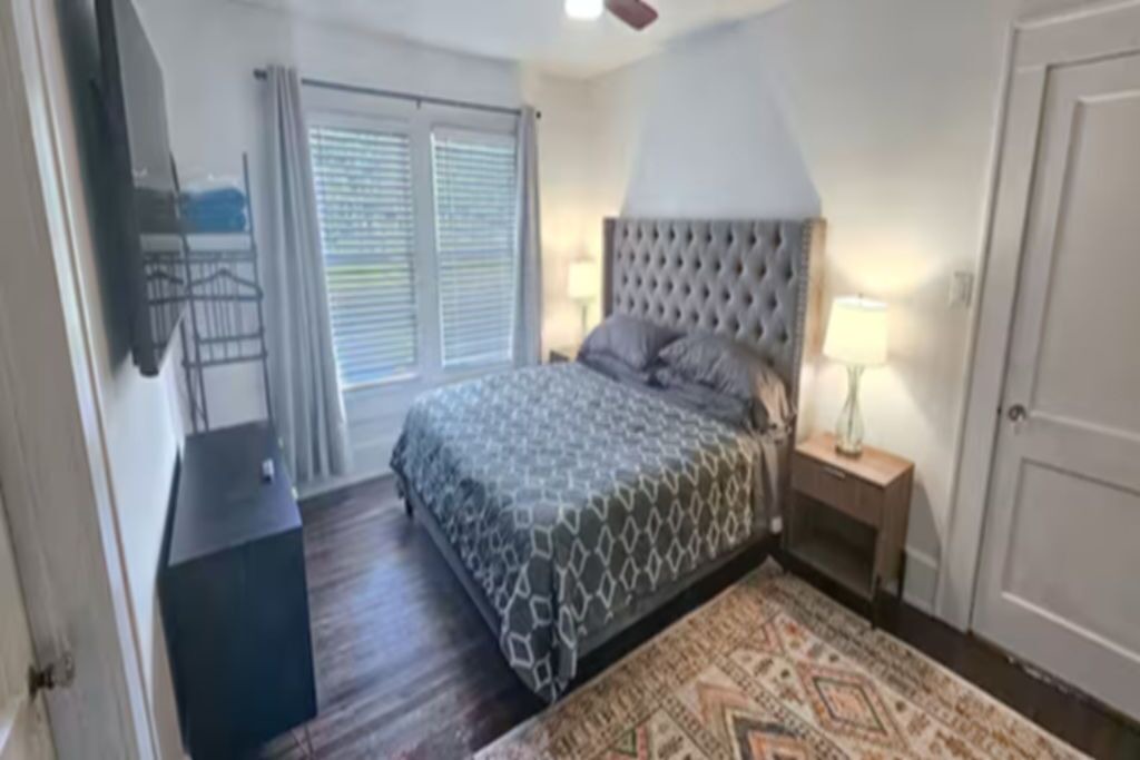 Photo of Bedroom in Villa Heights