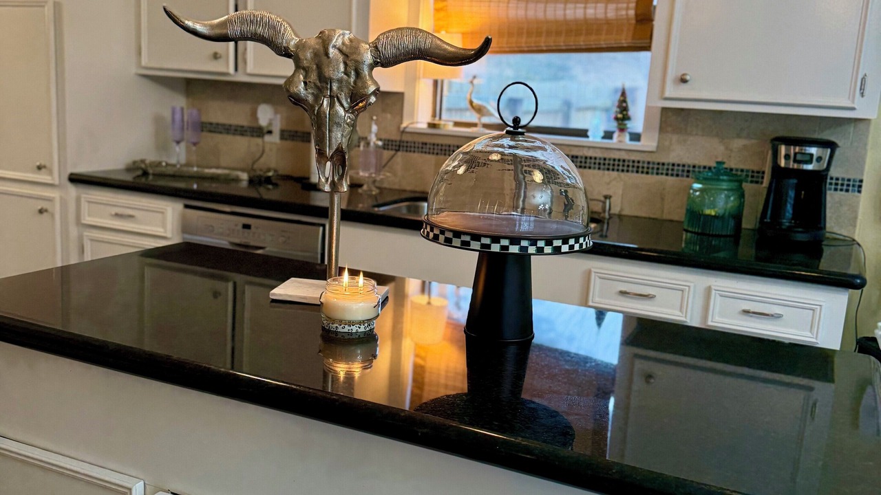Photo of Kitchen in Crown Colony