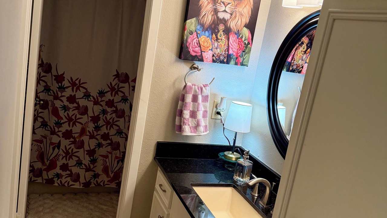 Photo of Bathroom in Crown Colony