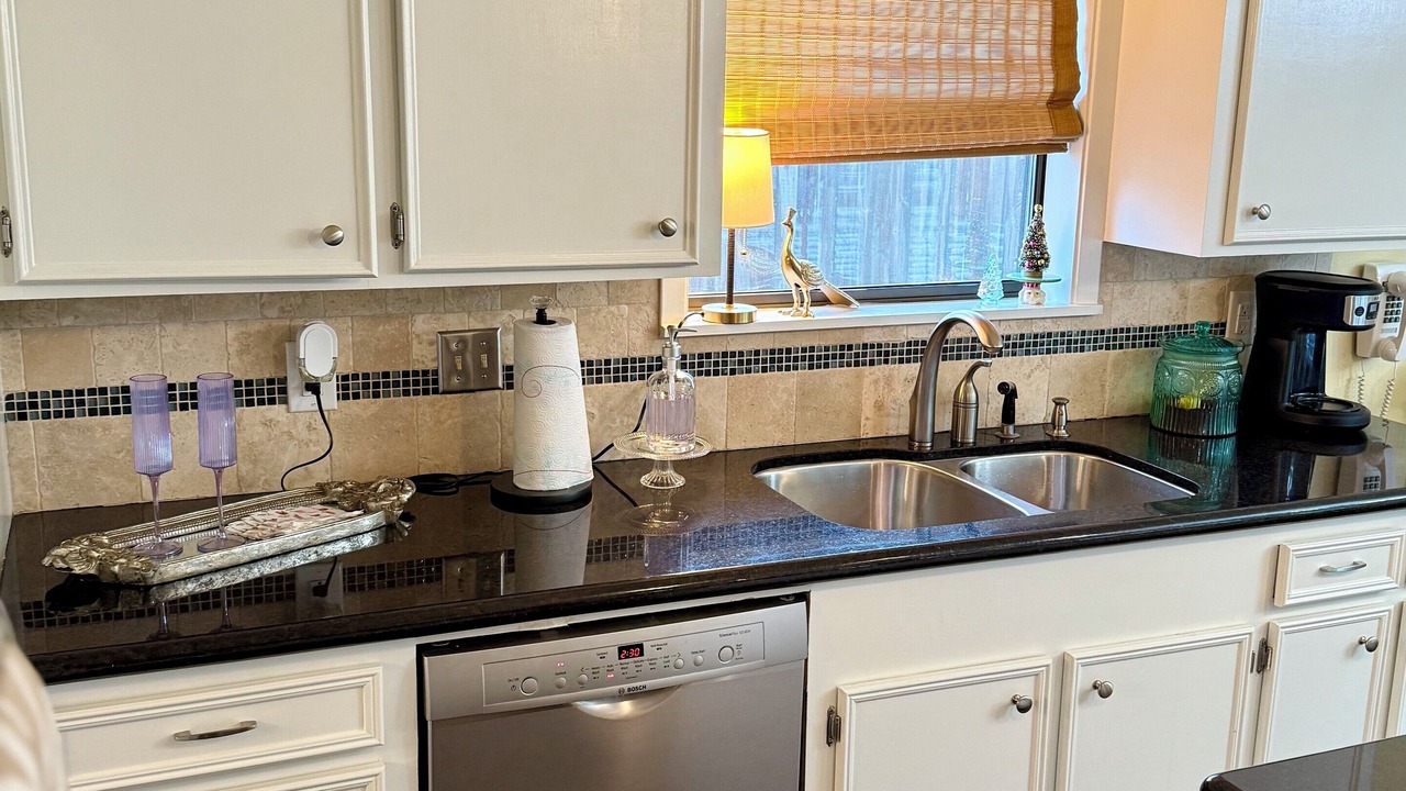 Photo of Kitchen in Crown Colony