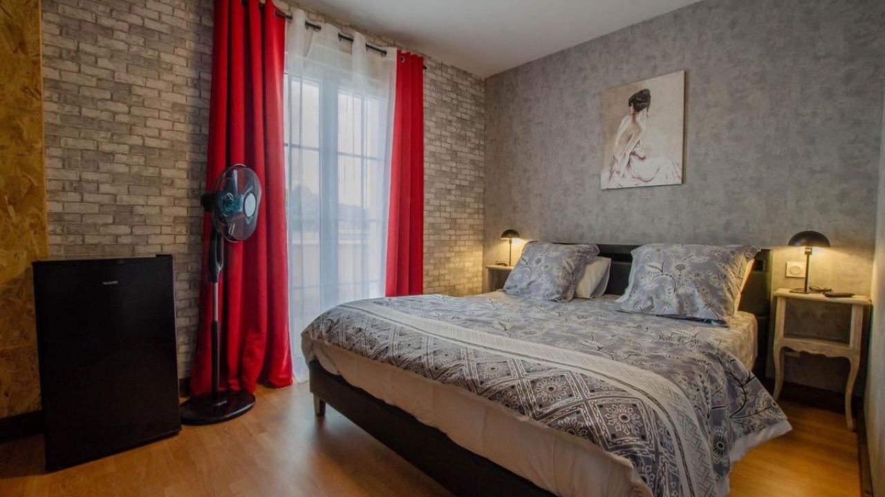 Photo of Bedroom in Clerey