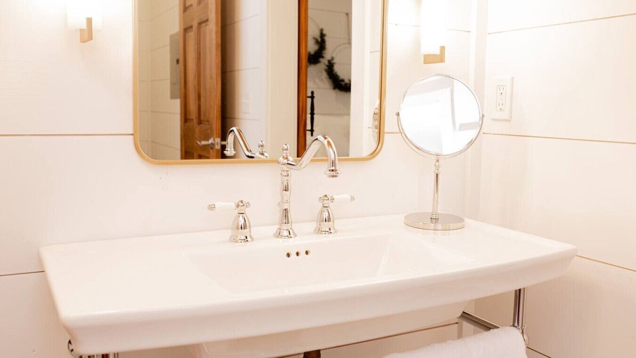 Photo of Bathroom in Lake Forest Estates