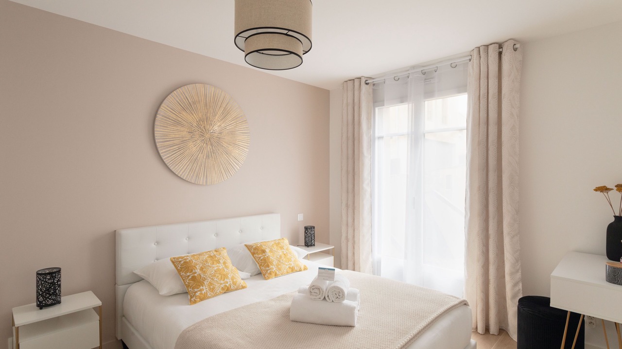 Photo of Bedroom in Saint-Lunaire