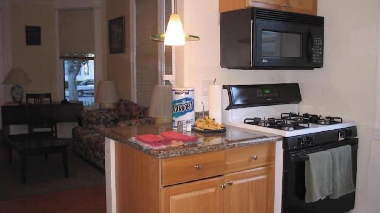 Photo of Kitchen in Downtown North