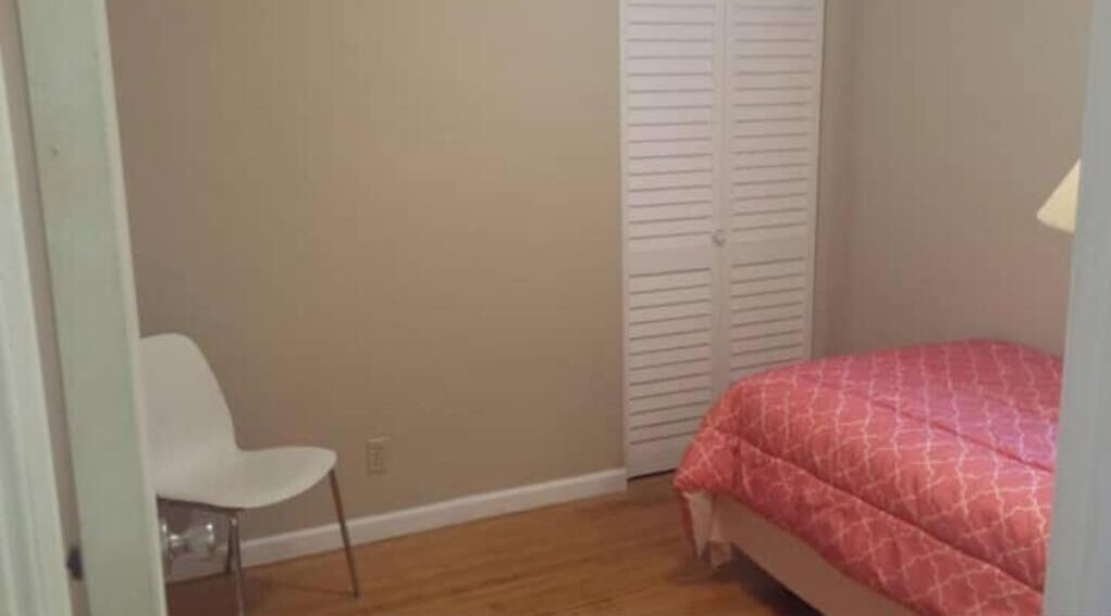 Photo of Bedroom in Downtown North