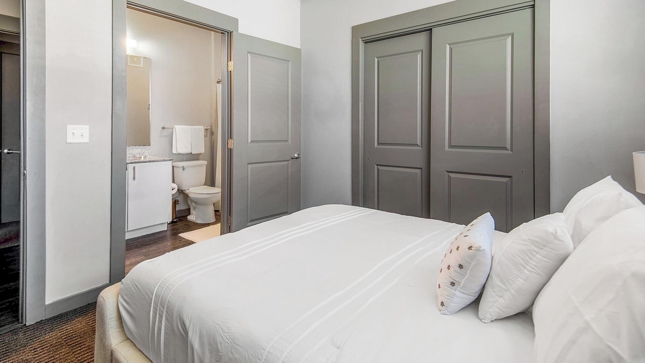 Photo of Bedroom in University District